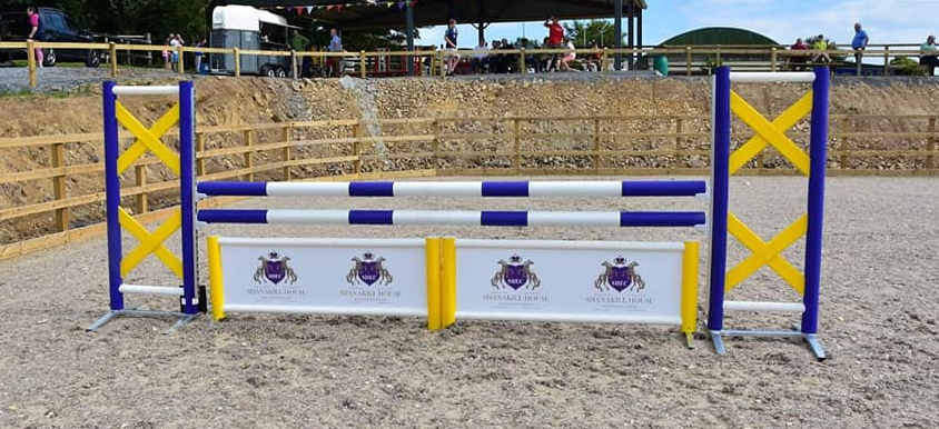 Make your show jumps look unique with our personalising service. Have a special message printed on a filler or get a picture printed on a wing, the choice is yours! 

We also offer a FREE print on the reverse side!

#personalised #showjumps #getcreative

jumpsonline.co.uk/personalised-s…