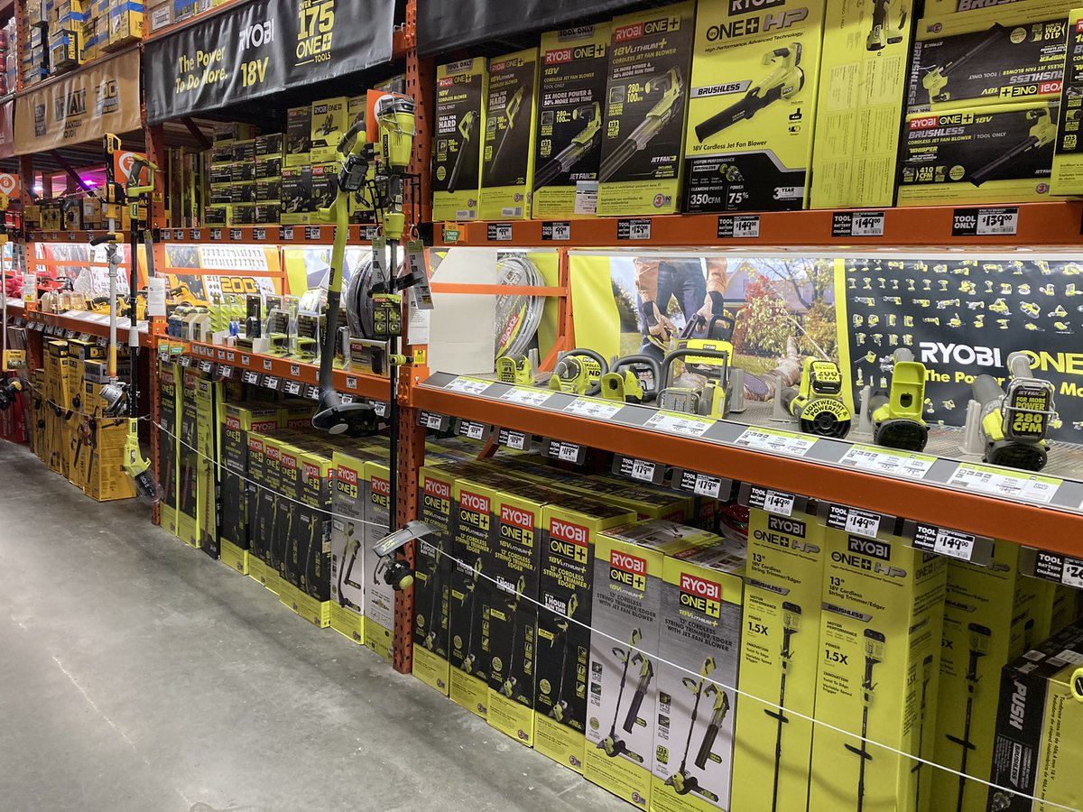 Chuck Sly tweet media