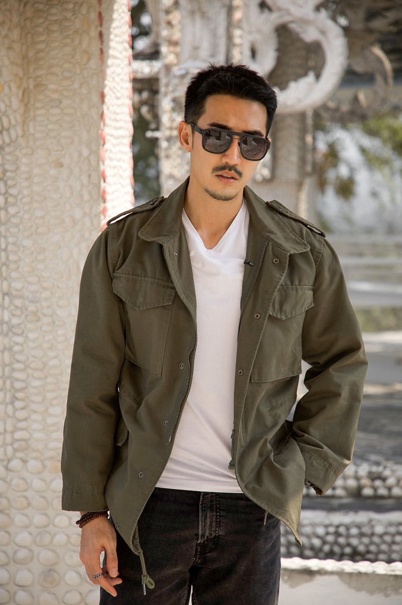 หน้านิ่งเป็นเอกลักษณ์ แต่น่ารักเป็นแค่กับเธอนะ 😎📷🌿 

#BIGMVENTURE #LifeIsAdventure #Adventurer #NaturePhotographer #NatureLover #AdventureEnthusiasts #ForestLover #Forester