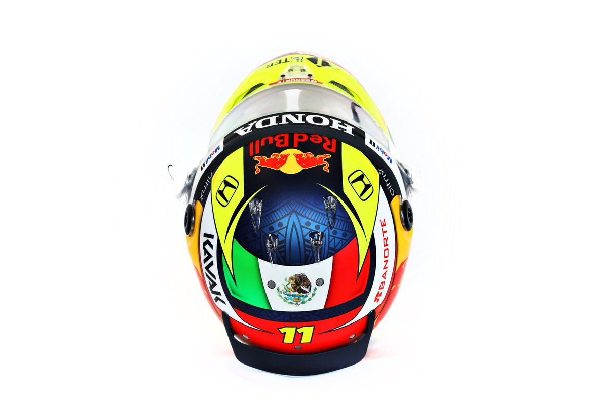 ¿Qué les parece mi nuevo casco?
Thoughts on my new helmet? #RedBull #ChargeOn #CantWait https://t.co/rSLsmHltyR