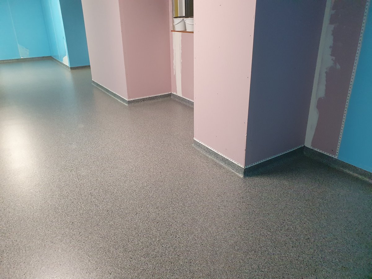 Ongoing works for national retailer at processing centre in Scotland. Flowcrete Flowfast Terrosso to changing &amp; locker room areas. #Retail #Resin #Floors #QFlooringSystems