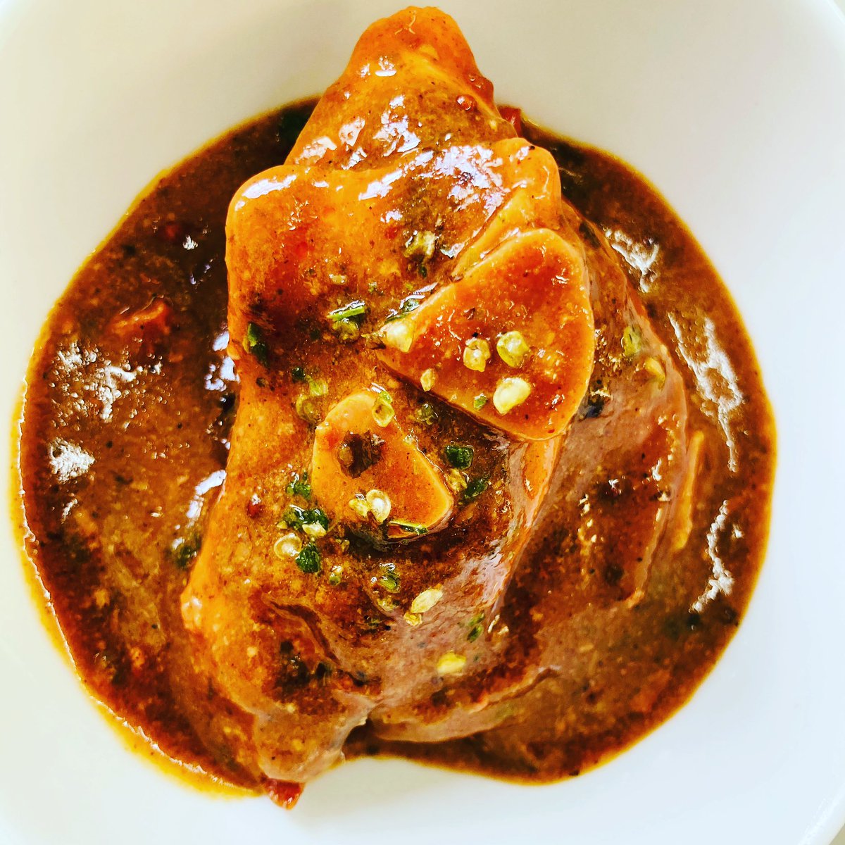 🎉 this weeks curry 🎉.                                   
Garlic chilli chicken, served with rice and naan. Available from tomorrow to reheat at home. #supportlocal #shoplocal