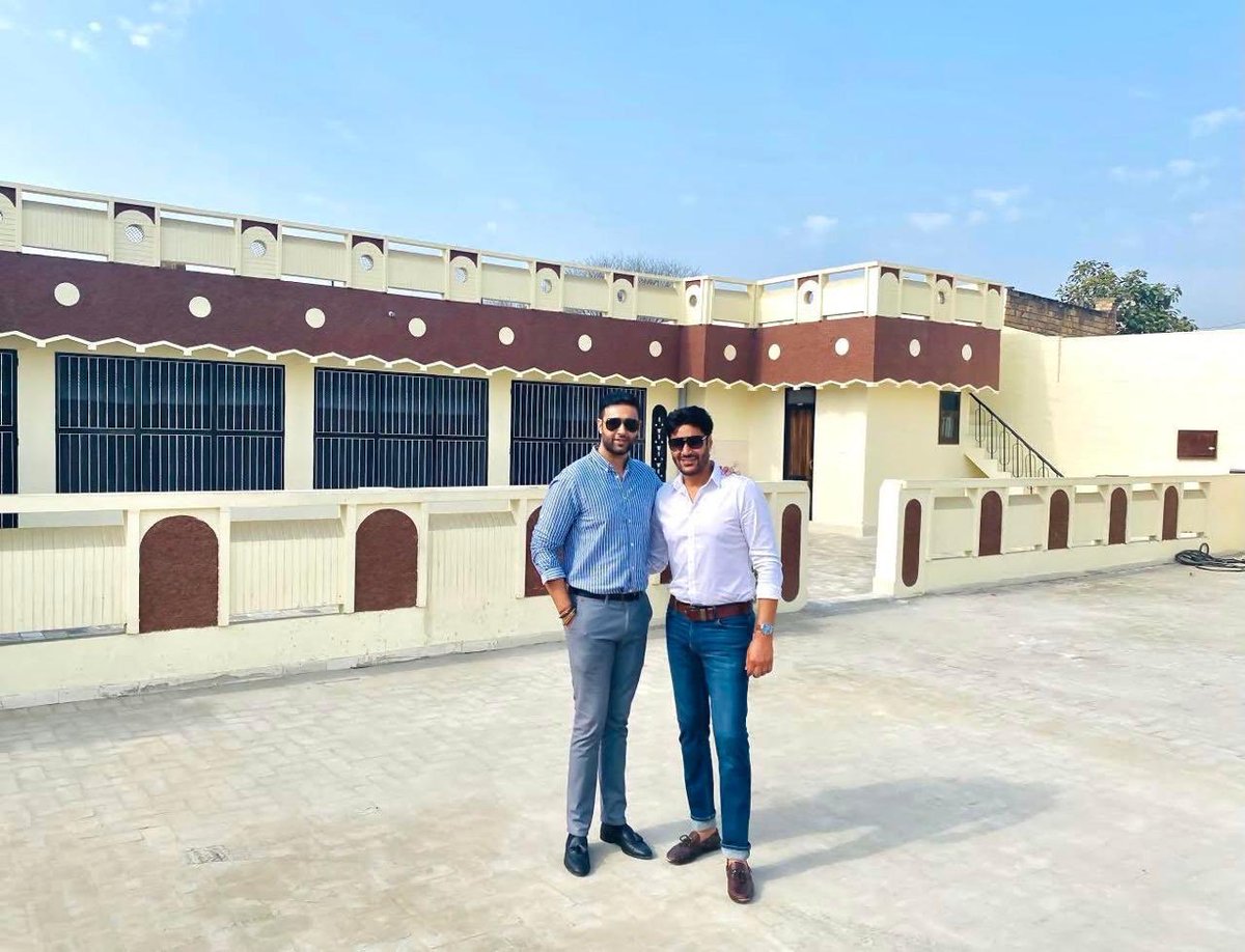 harbhajanmann's tweet photo. "There are two gifts we should give our children:  one is roots, and the other is wings." 

@AvkashMann 
#roots #myvillage #pind https://t.co/HYeiWpHXUY