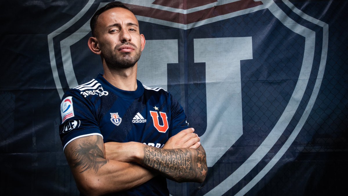 #MercadoAXEM 🇨🇱 Marcelo Cañete fue presentado oficialmente como nuevo jugador de #UDeChile. Llega desde #Cobresal y firmó por tres años