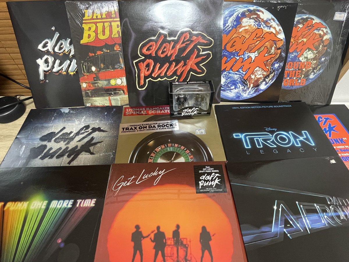 RealityTanakaa's tweet photo. #DaftPunkForever https://t.co/JY7zdg0c8i