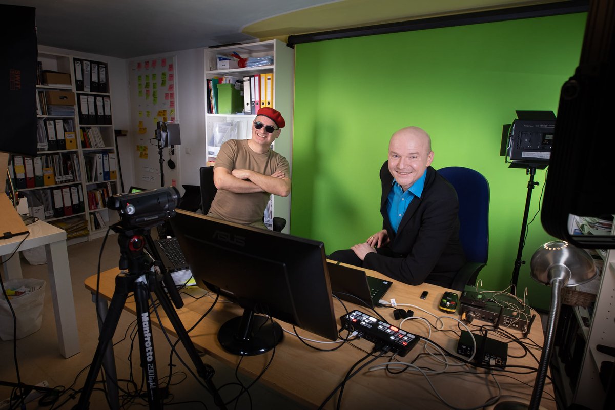 Das Zoom-Event 'After Work Comedy' ist jetzt 24 Stunden vorbei und dem 5 Sterne Team schmerzen immer noch die Bauchmuskeln vom Lachen!😉
Großes Lob an die beiden #5SterneRedner <a href="/arminnagel/">Armin Nagel</a> und Holger Müller/ Ausbilder Schmidt. Ihr habt es geschafft den Lockdown Trott zu brechen.