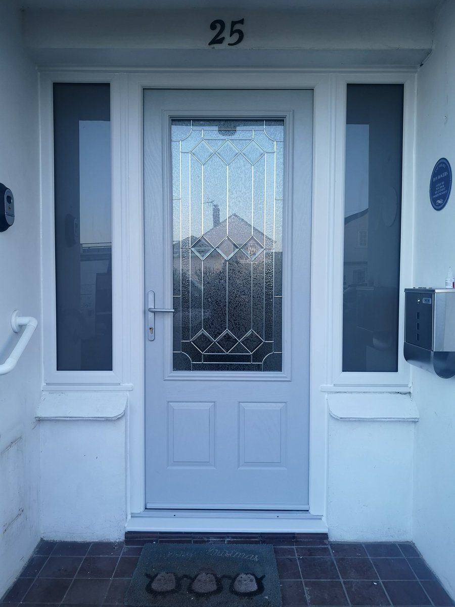 spectrumwindows's tweet image. We love this light grey door we fitted yesterday. Just in time for the bad weather to hit. Another very satisfied customer 😊👍🏴󠁧󠁢󠁷󠁬󠁳󠁿