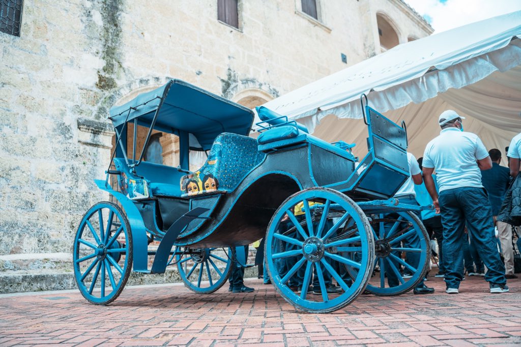 En una hermosa mañana junto al Clúster Turístico (<a href="/gosantodomingo/">Santo Domingo</a>) y el <a href="/MiculturaRD/">Ministerio de Cultura 🇩🇴</a> hicimos el recorrido de los coches eléctricos en Ciudad Colonial, una conquista en favor de la protección a los animales y una ciudad sostenible.