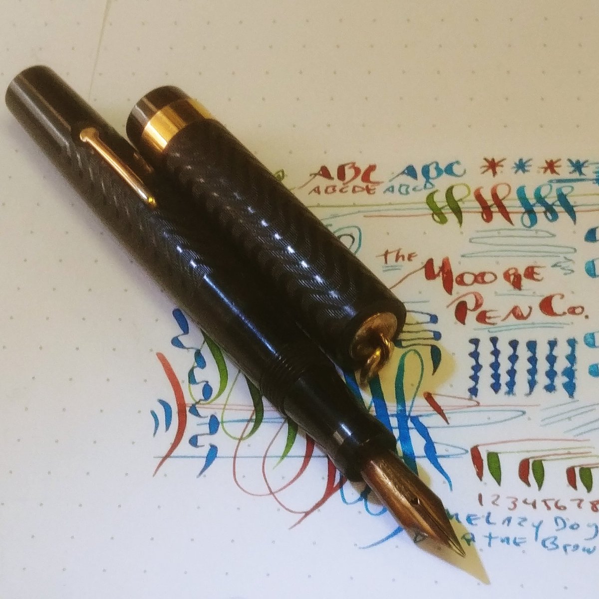 Mykdonna's tweet photo. "The Moore Pen Co." Fine flexible 14k gold nib... #1920... #fountainpen https://t.co/XO217YPZvt