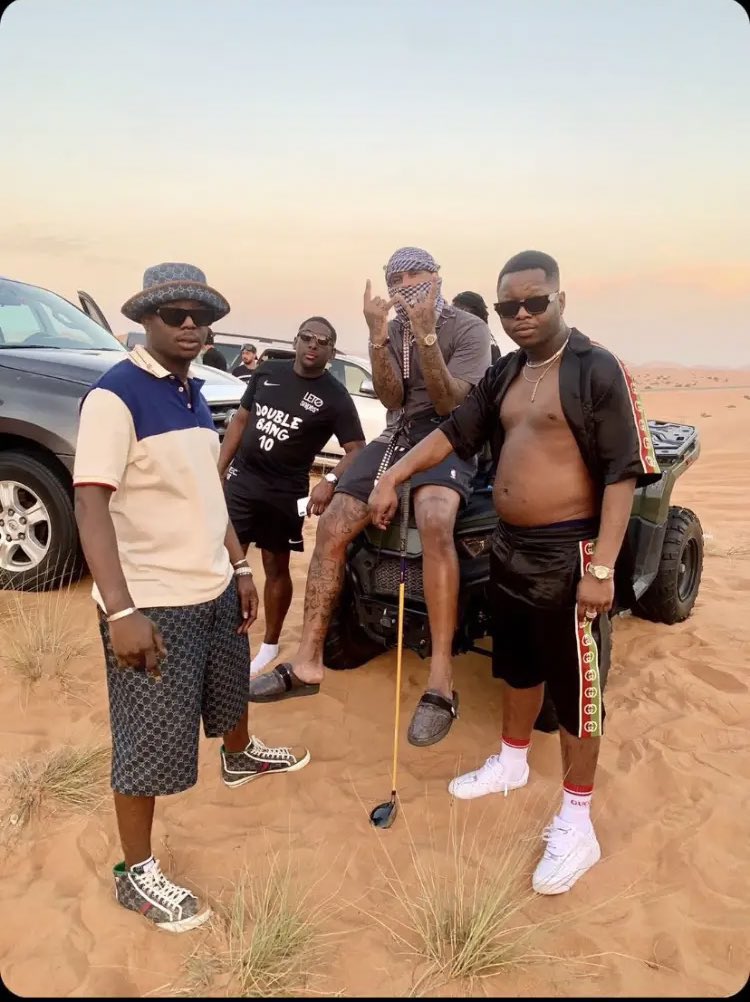 dji_djins93's tweet image. Jeu des 7 différences... 😭😭