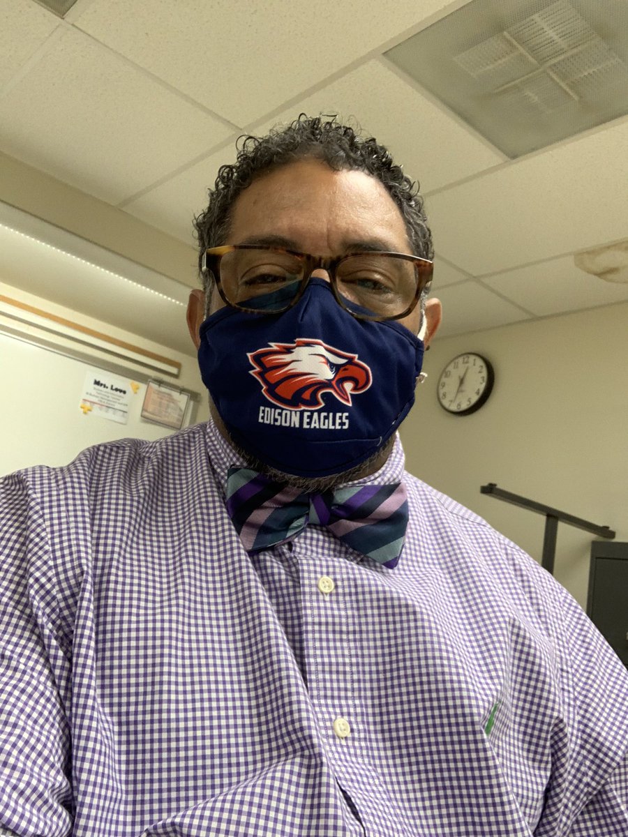 Happy Bow Tie Tuesday back in the building!