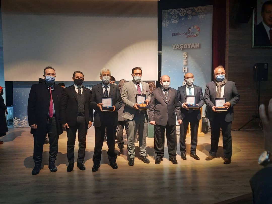 drasafguven's tweet photo. Şehir Ödülleri Türkiye 2020 organizasyonunda yapılan değerlendirmeler sonucunda Arsuz’umuz,  DOĞAKA başvurusu ile  “Yılın Şehir Estetiği Projesi” ödülüne layık görüldü.
Başta proje ortağımız Arsuz Kaymakamlığı ve DOĞAKA olmak üzere emeği geçen herkese teşekkür ediyorum. https://t.co/qQ7BlsK5dT