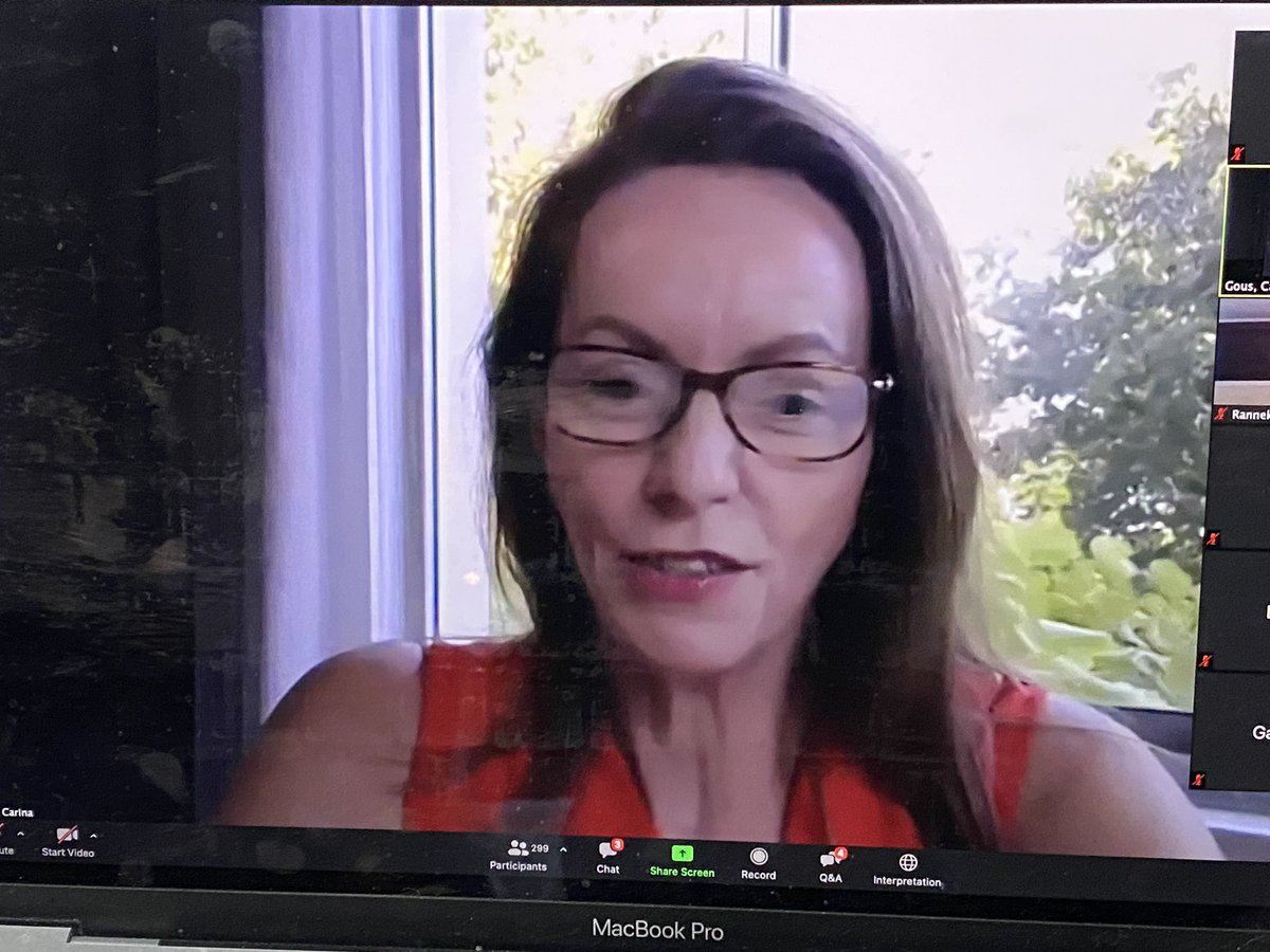 danlikeswine's tweet photo. Strong South African presence on day one of #WineFuture2021: @CarinaGous with a sobering assessment of our industry, @mikeratcliffe playing soothsayer, and @TheBig_Easy showcasing @ErnieElsWinery to the world. Plus plenty of terrific speakers from all over the wine planet. #DRLW https://t.co/UwuXM4HxKz