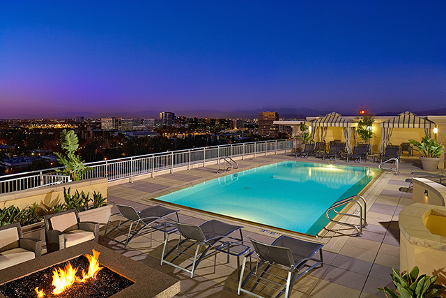 CondoQueen's tweet photo. THE BEST VALUE IN ALL OC HIGHRISE HOMES.   https://t.co/ChxBvgk9dA is a luxe 2 BR 2 ½ BA with amazing views, direct access to the roof top pool and lock and go lifestyle.   #CondoQueen #3000thePlaza #IrvineHighrise #OCHighrise #VeronicaHicks #LuxuryCondos #IrvineCondos https://t.co/8w2P77sf7d