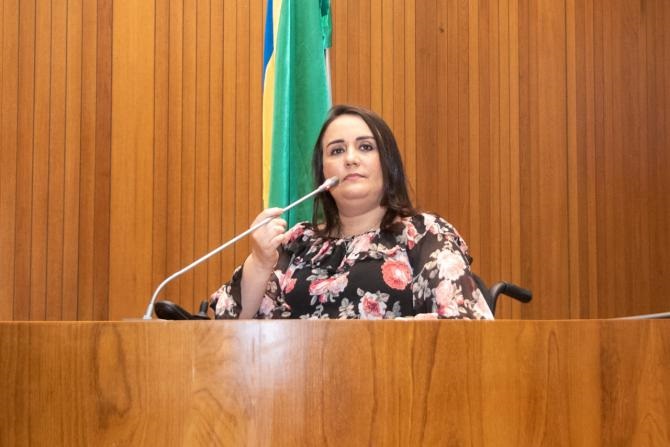 oquartopoder4's tweet image. A deputada estadual Andreia Martins Rezende (DEM) usou, pela primeira vez, na sessão plenária desta terça-feira (23), a tribuna da Assembleia Legislativa do Maranhão, única no estado adaptada para pessoas com deficiência e mobilidade reduzida, viabilizad

bit.ly/2MgwmbU