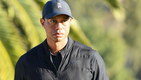 Bossip's tweet image. JUST IN: Tiger Woods Hospitalized After Single-Car Accident That Required Jaws Of Life 

🙏🏾🙏🏾 bit.ly/2ZMm3iQ