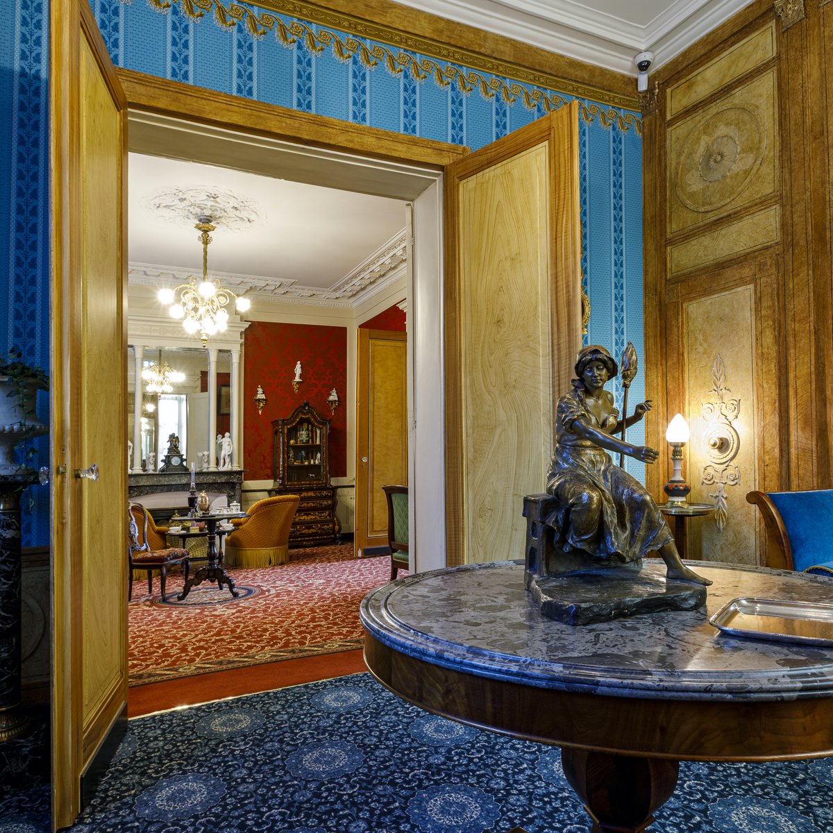 atelierdoffard's tweet photo. Un des plus beaux chantiers de reconstitution en 2020. L'atelier d'Offard a participé aux travaux de restauration de la Maison natale Charles de Gaulle à Lille. #DeGaulle2020 

© MNCDG / CD59

➡️ contact@atelierdoffard.com

#atelierdoffard #offard #wallart #artisanal #wallpaper https://t.co/NagurzpXJ2
