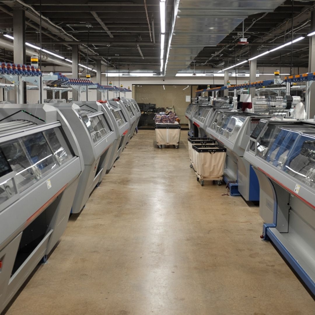 evolution_stl's tweet photo. We have the latest high-tech flatbed knitting technology and software in our 32,000-square-foot facility. Learn more about our industry-leading STOLL ADF and CMS knit and wear® machines and other capabilities: https://t.co/uPTU7iXvBL #stlmade https://t.co/SSdA7NcLOT