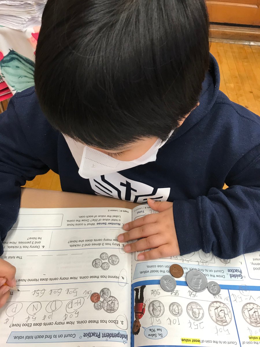 RodriguesPS159's tweet photo. We CAN...solve problems with coins. Scholars learned to sort their coins from greatest to least values to count on to find the total value. Math wizards are enjoying their manipulatives and coin resource to identify the coins by heads and tails #envisionsmath https://t.co/TAQ5CsaxjZ