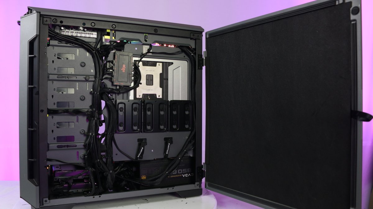 gobanditech's tweet photo. Designare design is superb; A powerful motherboard we  truly enjoyed placing inside a Phanteks case--it looks good and works FAST.
We made this one for a video editor! You can get one for whatever professional need you have, check out https://t.co/jAxaD2Ddq8
#PCMR #BandiTech https://t.co/Hmxeh4WlIm