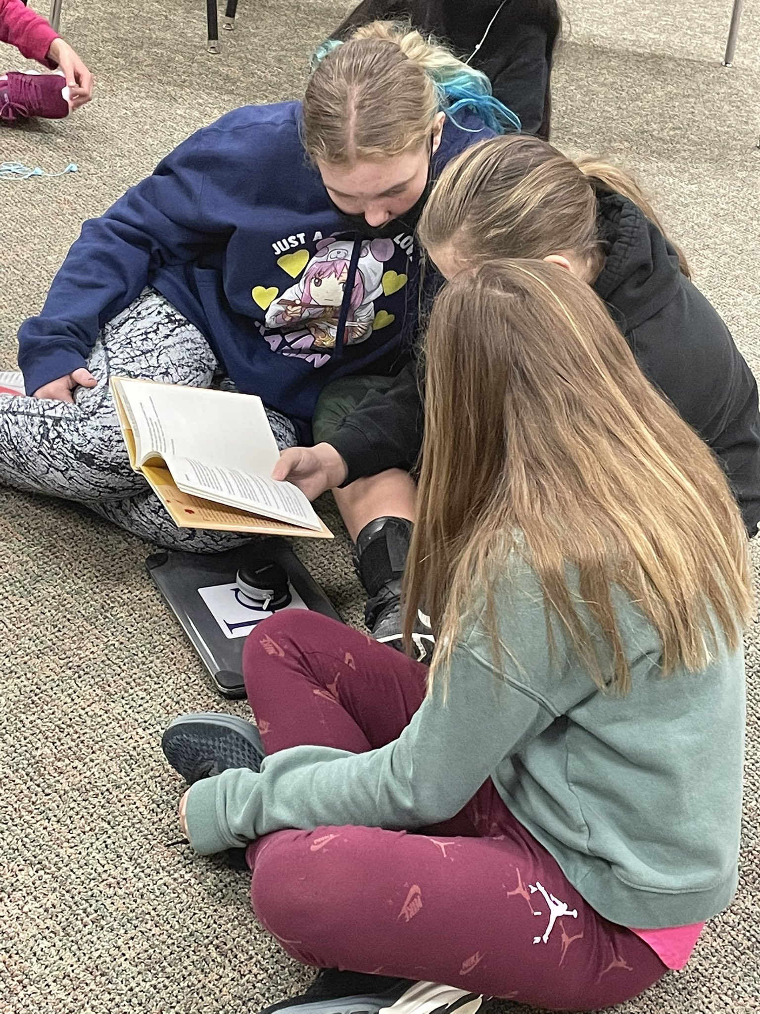 When you only have one copy of a @JackieWoodson book after reading the first few pages out loud. More on the way! 🤦🏻♀️ #librarianfail https://t.co/qKi6uXjO7l