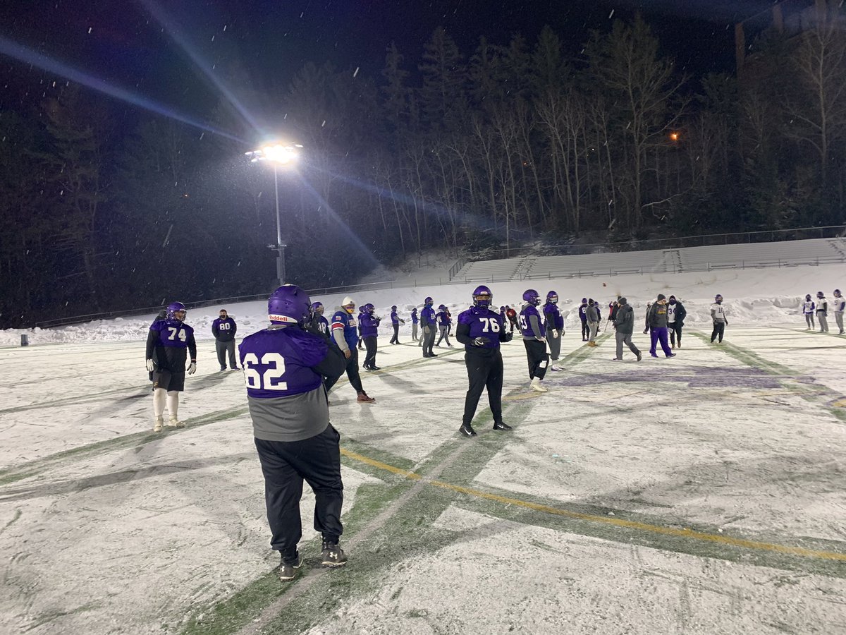 AUSaxonFootball's tweet image. The Pit was rocking last night for the first practice of the spring season!! #Raisethestandard #Gosaxons