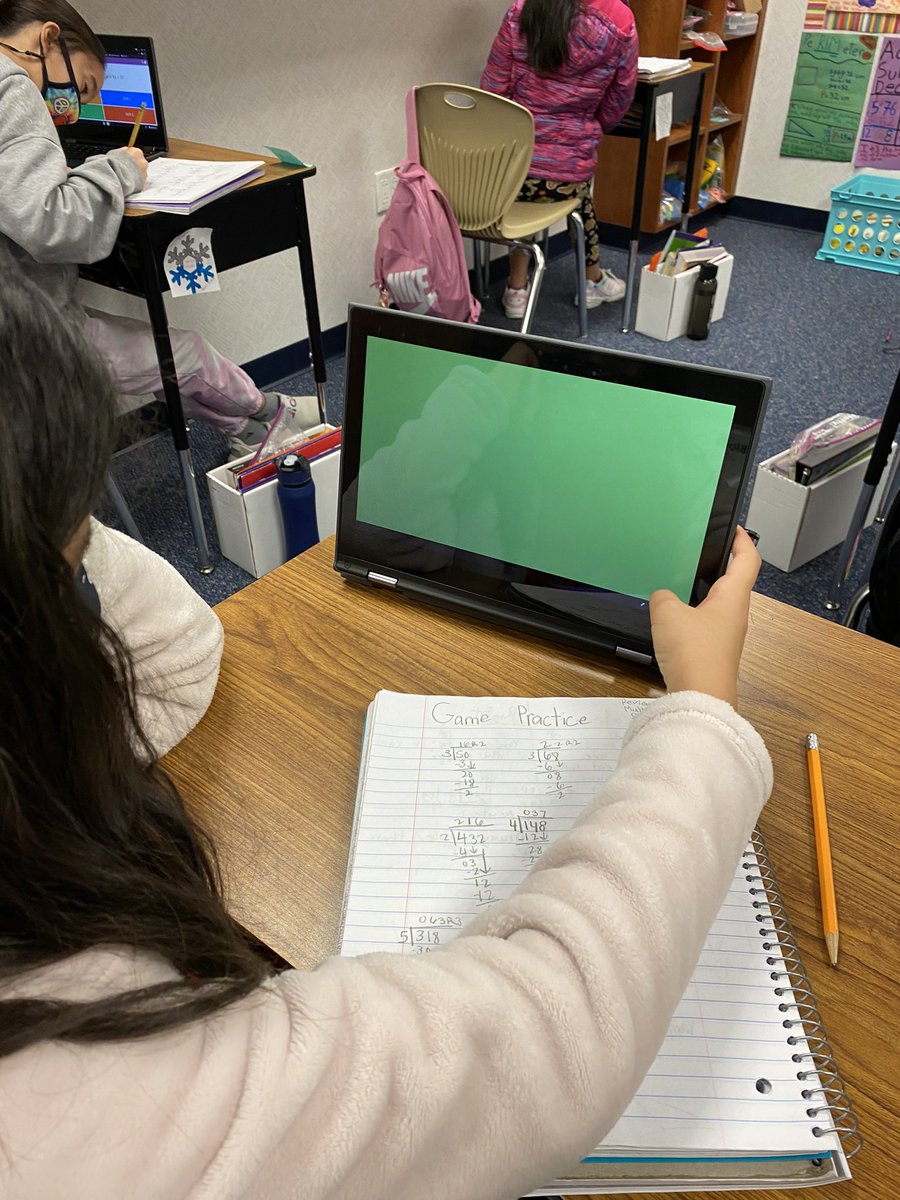 4hogsett's tweet photo. Practicing division with a fun Blooket game! @LindseyElem @ChristynGuy https://t.co/FcDD1ysdQz