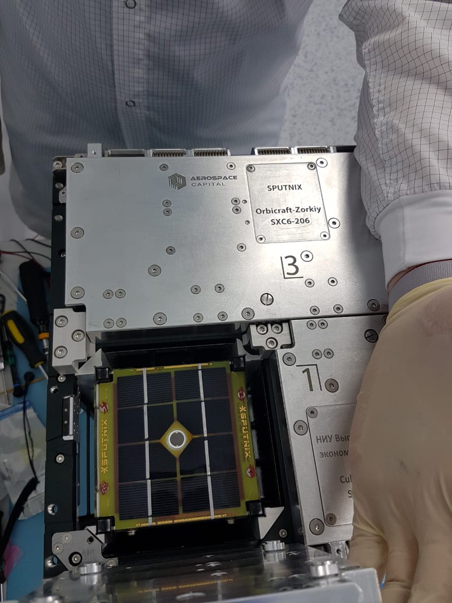 aerospacecap's tweet photo. The 3U CubeSat from the @siriusdeti Center will be launched by the #Soyuz-2 launcher with support by #FASIE and Talent and Success Fund. The #spacecraft is equipped with an improved DeCor-type instrument to monitor quick changes in the space radiation flows. https://t.co/B5WSeqCwcA