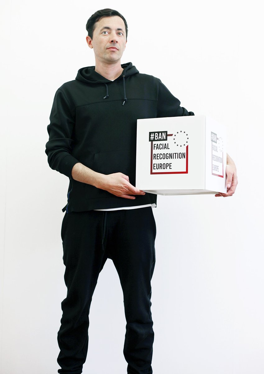 BanFacialRecEU's tweet photo. For #BanFacialRecognitionEU campaign a package to the EU institutions with a legal complaint, evidence of violations, and 50000 signatures. 
https://t.co/StItbNfVbh

The complaint:
https://t.co/mhDyihIf8n
The violations:
https://t.co/MYLEXBDZtp

Press kit:
https://t.co/OYr3sJYUCb https://t.co/aOovRDVFN9