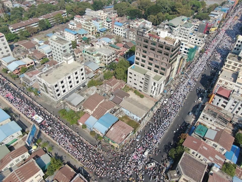 Kzinhtut4's tweet photo. (Feb 22) 22222 protest. We are united as a whole for the first time (20 million protestors) since independence from the British colonization. I swear to god, we shall win this fight 💪💪💞

#RespectOurVotes
#Release_Our_Leaders https://t.co/TkdjVBUFVd