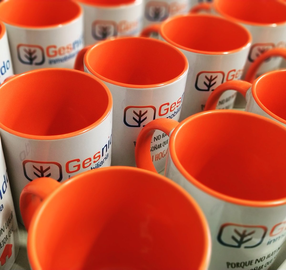 Publicidad útil, tu imagen en el hogar en la oficina...
Regalos que dejan huella!!
#publicidadútil #mug #tazaspersonalizadas #sublimacion #inmobiliarias #hogardulcehogar #segovia