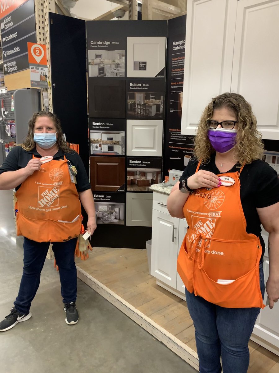 AndrewTHD's tweet image. “I speak window installations” roll out at 6321 Largo!! @THDJake @RianDSMSE @garydemarinis @RamonEstevez12 @bchestney1 @THDRyanSilcott @mwkreeger