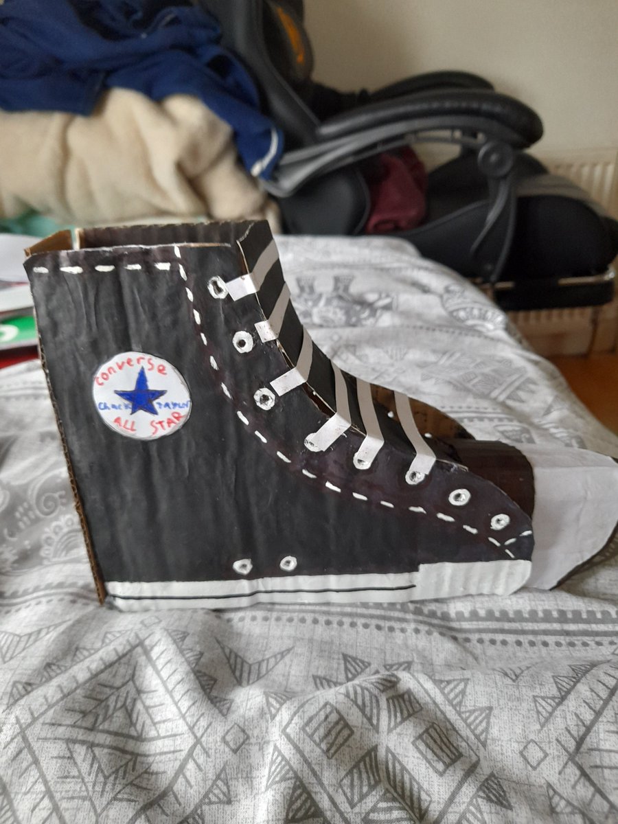 KylemoreCollege's tweet image. First Year Art students were busy over the Mid Term creating their Shoe Sculptures. Great work by Luca Tuzi and Colm Kavanagh #creativeschools , #kylemorecollege