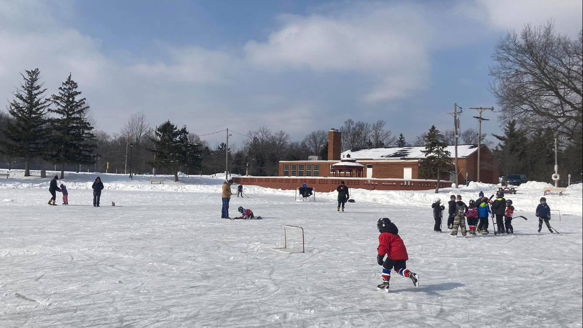IndyRec's tweet image. Elmwood Pond is officially CLOSED for Ice Skating due to warmer temperatures. We were glad to see so many of you out and enjoying the pond this year - thanks to everyone who safely shared the space so our youth could enjoy some wintertime fun! ❄️⛸🏒