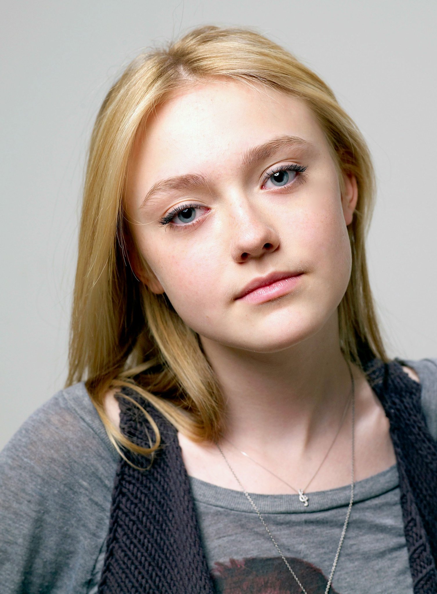 Happy birthday to Dakota Fanning  