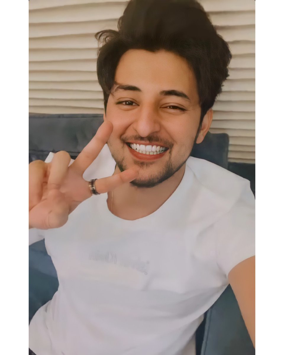 Disha 💙 Darshan IS home :) on Twitter: &quot;Missed seeing him on the sofa and  missed his beautiful smiling selfies too. Darshan Raval, you are indeed a  blessing. And we realize it