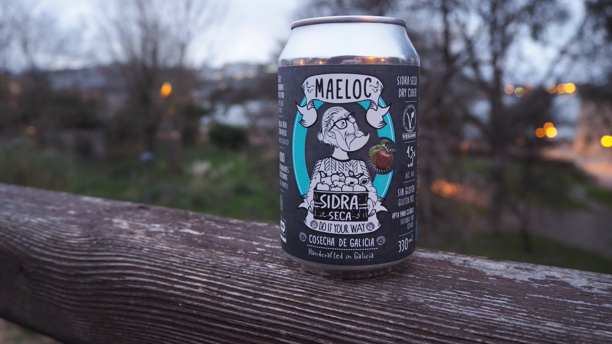 maelocway's tweet photo. La sidra seca es la que más se asemeja a la cerveza por su toque amargo. La Maeloc seca la puedes tomar fría o con hielo y te refrescará al instante. ¡Para tomar en cualquier momento en lata y botella!
#maeloc #maelocway #sidramaeloc #doityourway #cosechadegalicia https://t.co/cCXRBjFZ5m