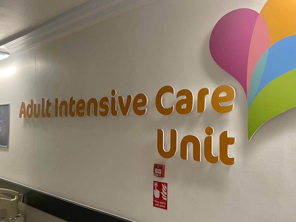 TracyATaylorNHS's tweet image. Also visited ⁦@NUHCriticalCare⁩ AICU inspirational staff working tirelessly to care for the sickest of our patients.True determination to maintain the highest standards of care despite the challenges.They are very grateful for the support from across ⁦@TeamNUH⁩