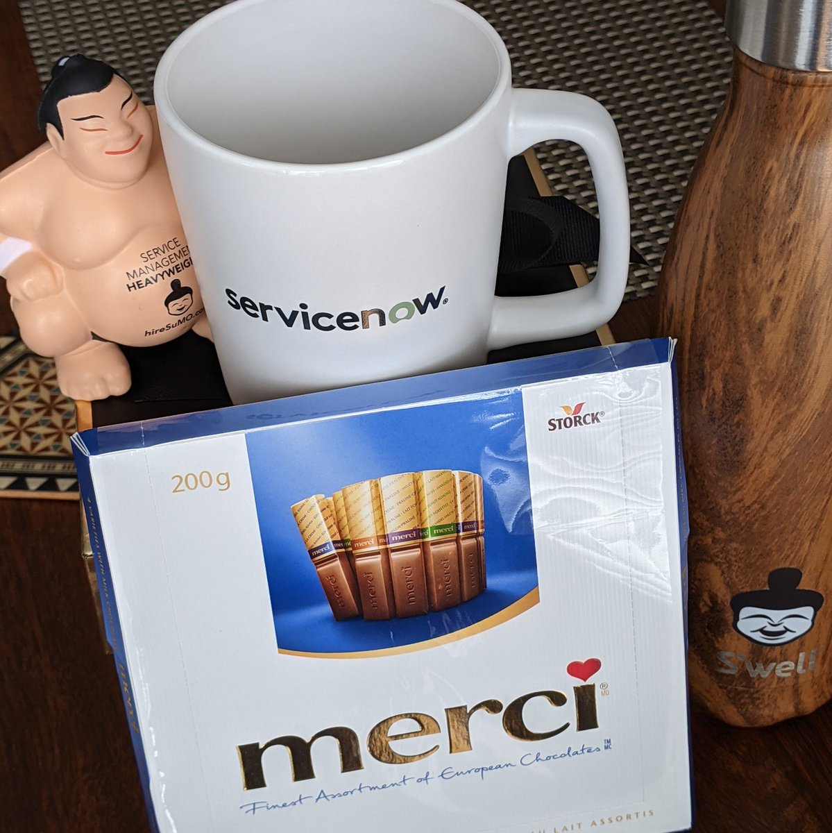 niamccash's tweet photo. 🥳 Go-live celebrations are a little different in the pandemic. Sadly, no epic cake enjoyed together because *gestures vaguely around*... Instead, team members received a swell swag pack courtesy of @SumoITSolutions and @servicenow https://t.co/Cfty4nt0yp