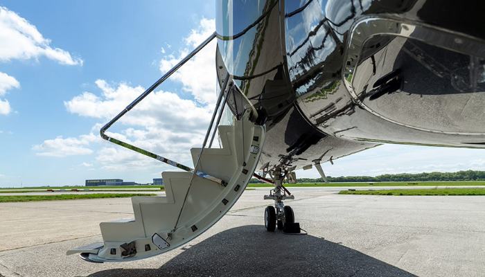 FXAIREurope's tweet photo. A very busy 24 hours for the PrivateFly team, with travel confidence now increasing for late spring &amp; summer, especially with UK clients.

For advice, forward bookings or urgent private flights, we're available 24/7 on +44 (0)20 7100 6960 or contact us via the website. https://t.co/j5pKwkNNze
