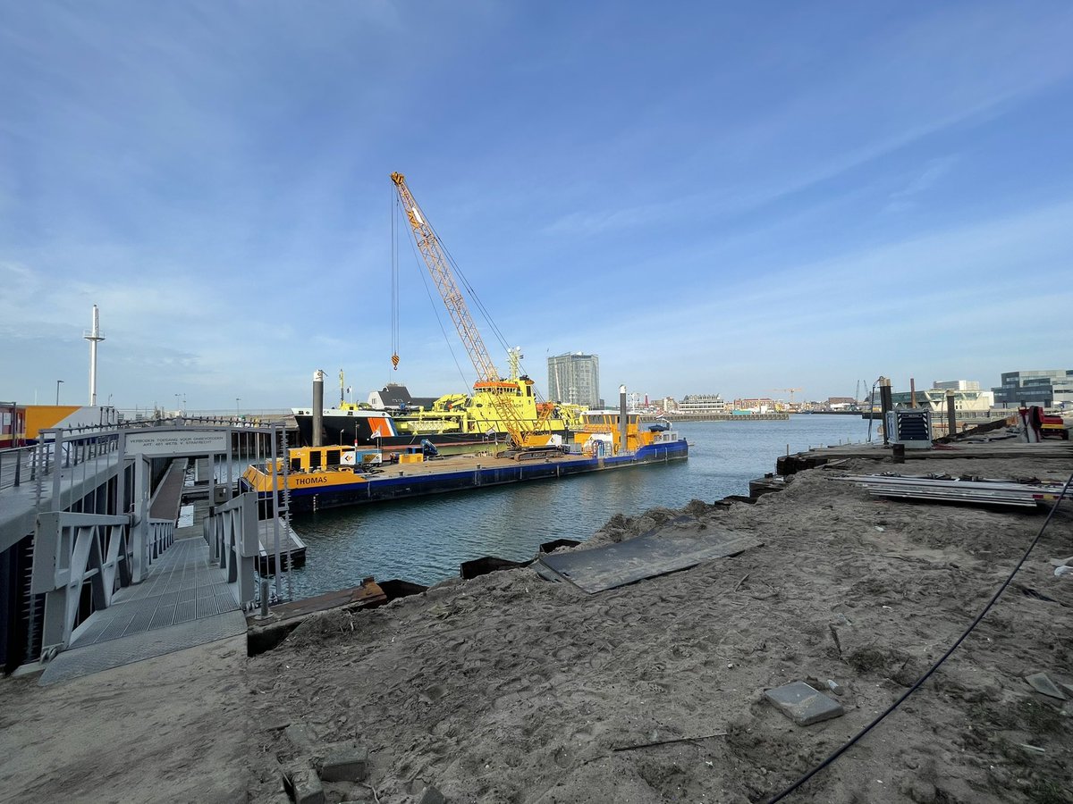 JesperG99's tweet photo. Kadeverbetering Scheveningen, Van den Biggelaar Grond- en waterbouw https://t.co/pHjBu9qeFl