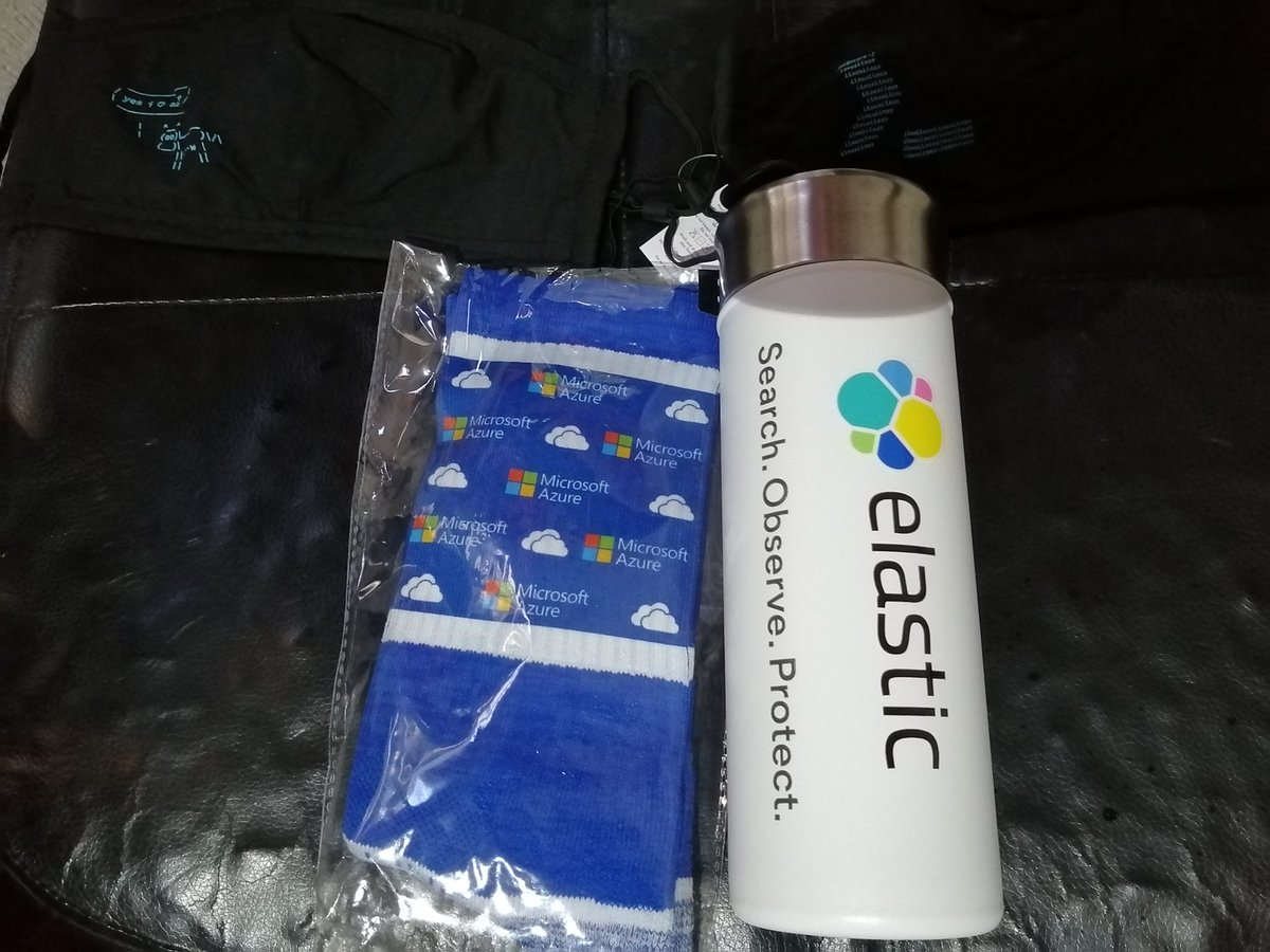 biniscaru's tweet image. @OpenAtMicrosoft Enjoying mi gifts. Thank you very much Microsoft. #LinuxOnAzure #OpenAzureDay
