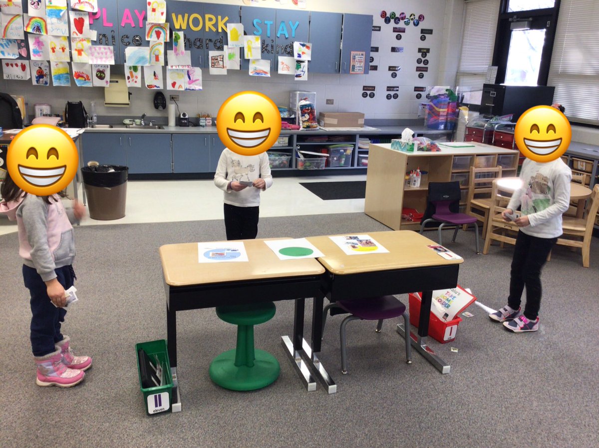 D60MrsVlantis's tweet photo. Thanks @MrsJenWalsh for this @BenchmarkEdu compare contrast idea using @KaganOnline pairs compare. Such an amazing ELA coach! #d60learns #Kindergarten https://t.co/6Xs2x5oUPQ