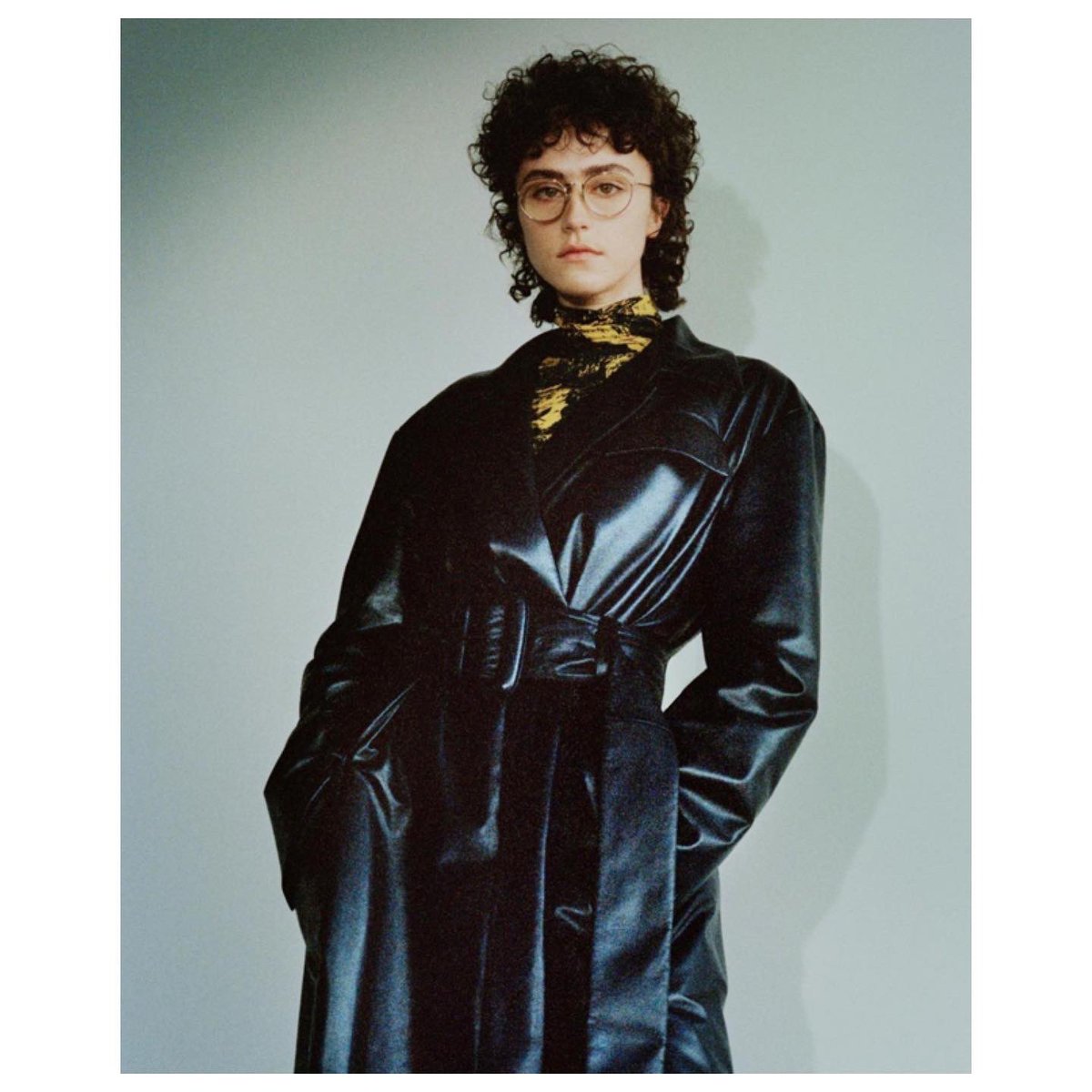 RunwayTalks's tweet photo. Game of Clothes FW2021 is underway! We saw a trio of pink power suits , Proenza shined with their new muse, and Coca Cola was the star of the show at Jason Wu. Link in bio! #nyfw #fashionpodcast #fashionlovers #highfashion #runwaywalkscurrenttalks #rwct https://t.co/2UMzUIYqC7