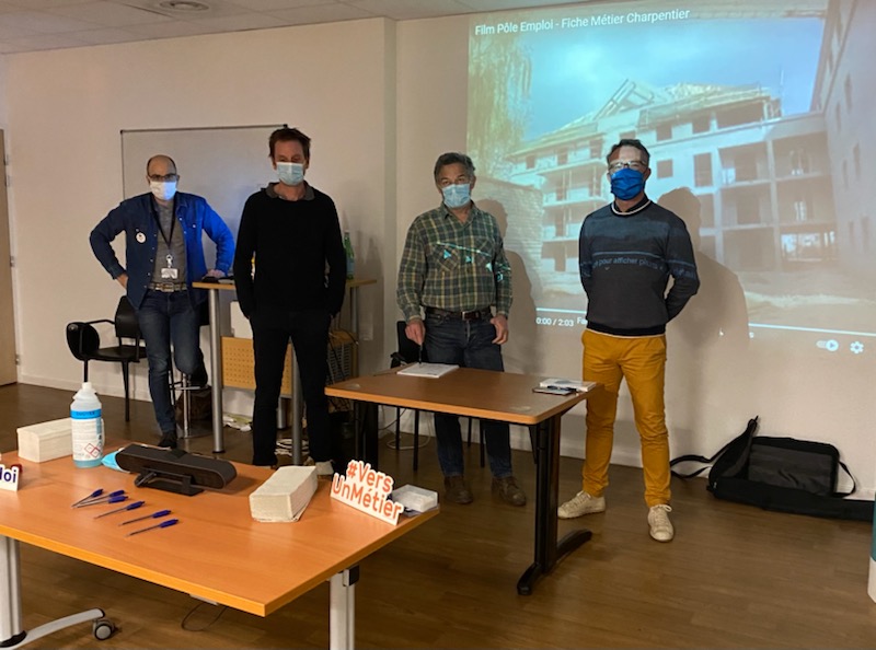 De belles opportunités ce jour au #poleemploi #albertville La scierie Gorrand, LIP intérim, la fédération du BTP, SECAF ont présenter les métiers du bois. 15 personnes présentes ou en visio ont pu découvrir de nouvelles perspectives d'emploi. Merci aux intervenants #TousMobilisés