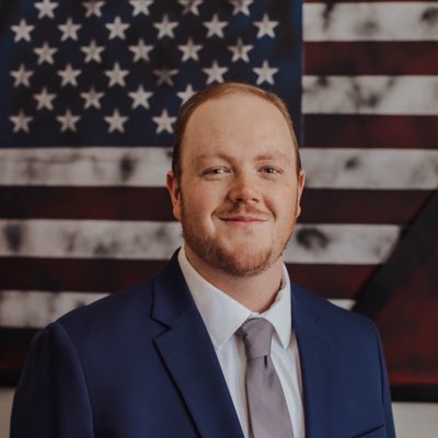 ACON_over's tweet photo. #NewJob #NewHeadshot https://t.co/PeFKtBfcC2