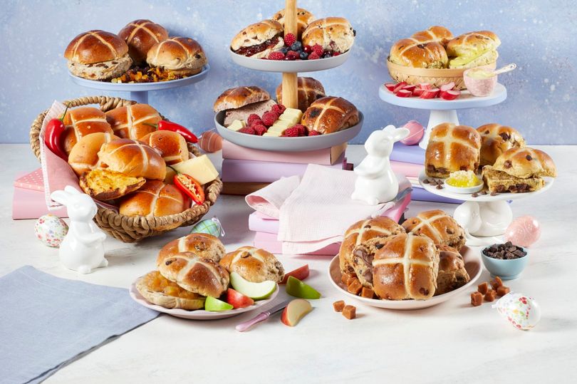 Daily Star on Twitter "Aldi's 99p hot cross buns win the Good
