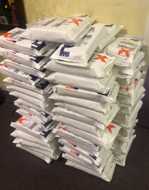 SFLMaven's tweet photo. This is what the pile of outgoing orders looks like after one our massive Thursday night auctions. All domestic orders are shipped within one business day. https://t.co/QIZy291fOH