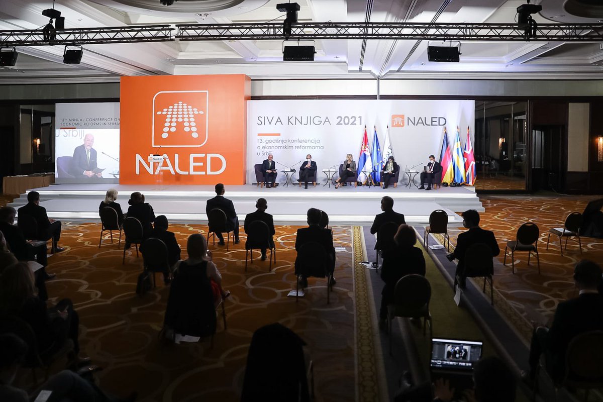 At presentation of 13th @naled_srbija ‘grey book’ I emphasised that digitalisation: is one of the key drivers of 🇪🇺growth strategy; cuts across 🇷🇸 accession process  - Public Administration, judiciary, Innovation, climate, competition reforms; improves 🇷🇸business environment.