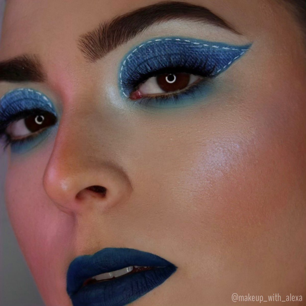 💙🧵👖 Blue Jeans 👖🧵💙

Brands tagged 👖 details on my IG
Instagram.com/makeup_with_al…